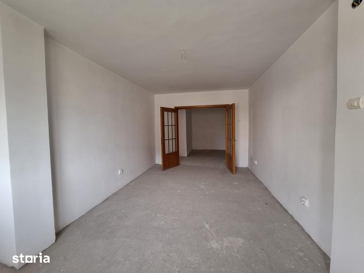 Apartament cu 3 camere decomandat în Bistrița Lac