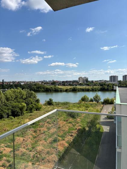 Apartament cu 2 camere semidecomandat în Sisești