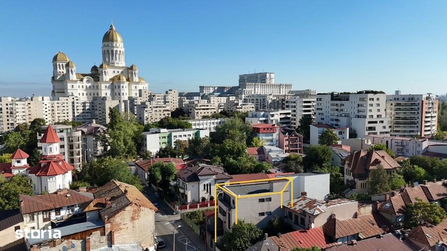 Casă cu 6 camere cu Teren 220 Mp în 13 Septembrie