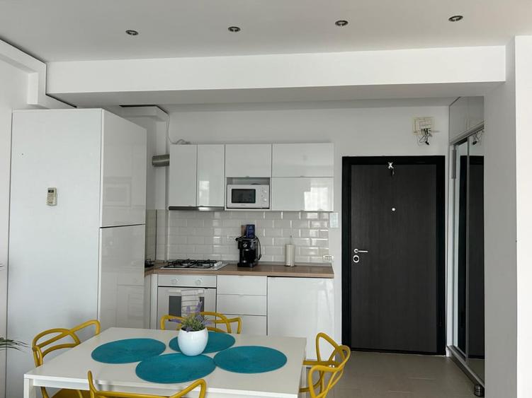 Apartament cu 2 camere semidecomandat în Central