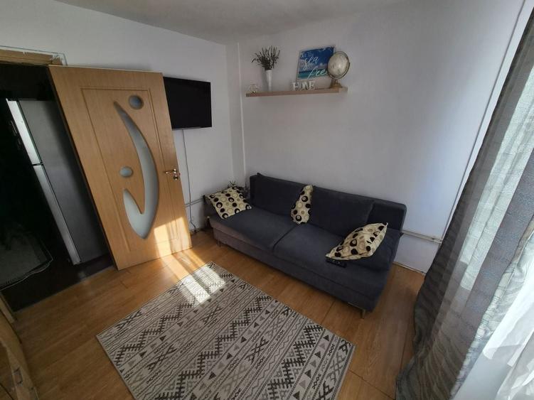 Apartament cu 2 camere decomandat, mobilat în Complex Studențesc