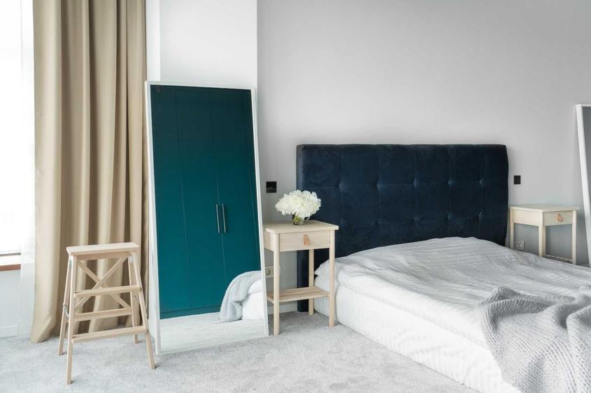 Apartament cu 3 camere decomandat, mobilat în Victoriei