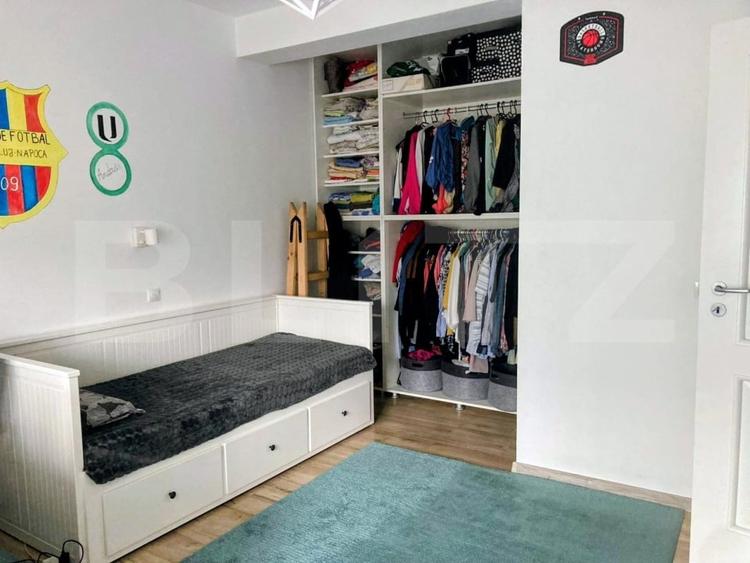 Apartament cu 2 camere semidecomandat, mobilat în Florești
