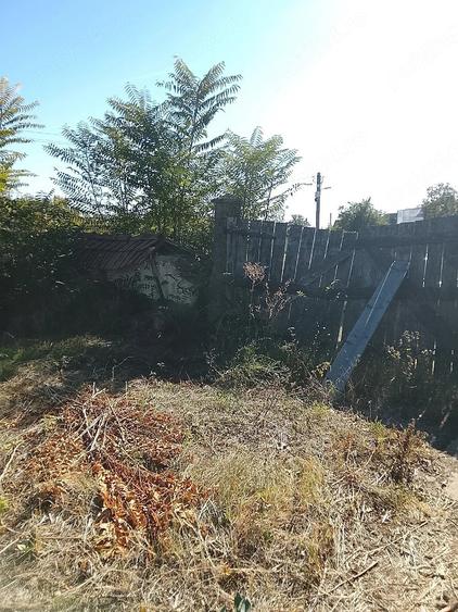 Casă cu 3 camere cu Teren 3370 Mp în Central
