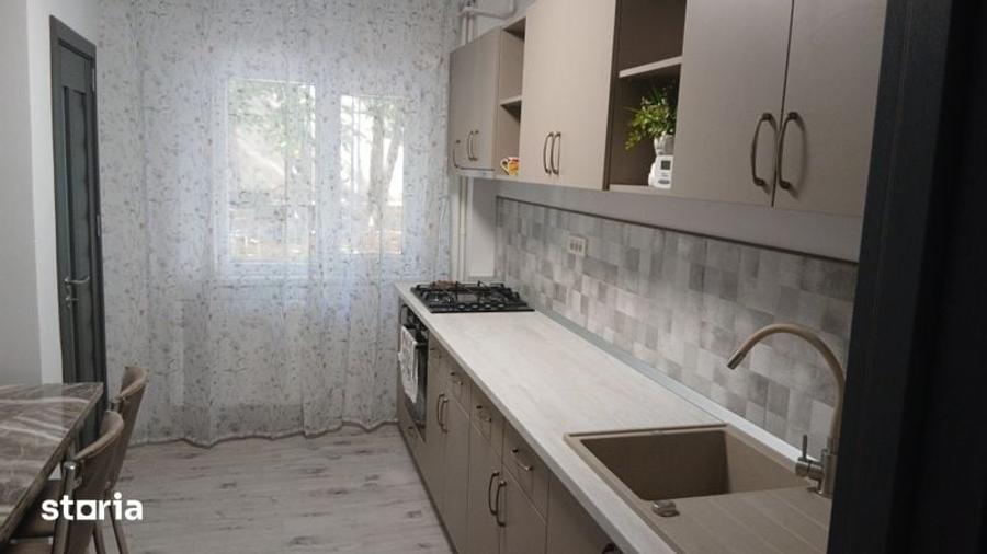 Proprietar inchiriez 3 camere central - 1