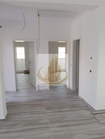 Casă individuală cu 3 camere cu Canalizare în Sânandrei