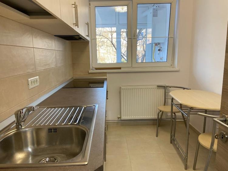 Apartament cu 2 camere decomandat, mobilat în Ultracentral