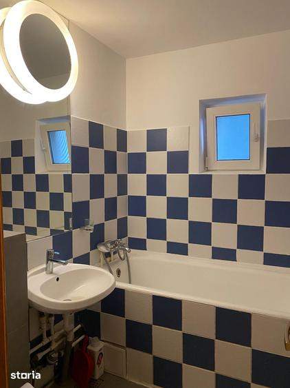 Apartament cu 3 camere decomandat în Canta