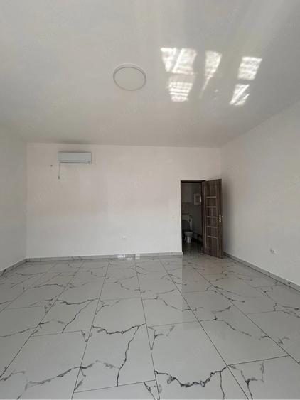 Spațiu comercial, de 25 mp, în Central