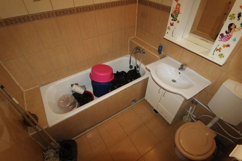 Apartament cu 4 camere decomandat în Central