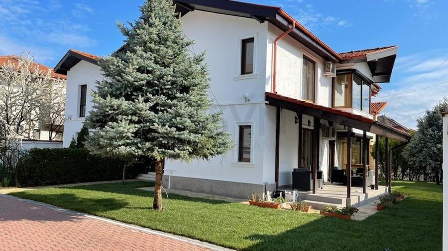 Casă individuală cu 9 camere cu Teren 750 Mp în Pipera