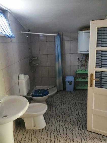 Casă cu 4 camere în Golești