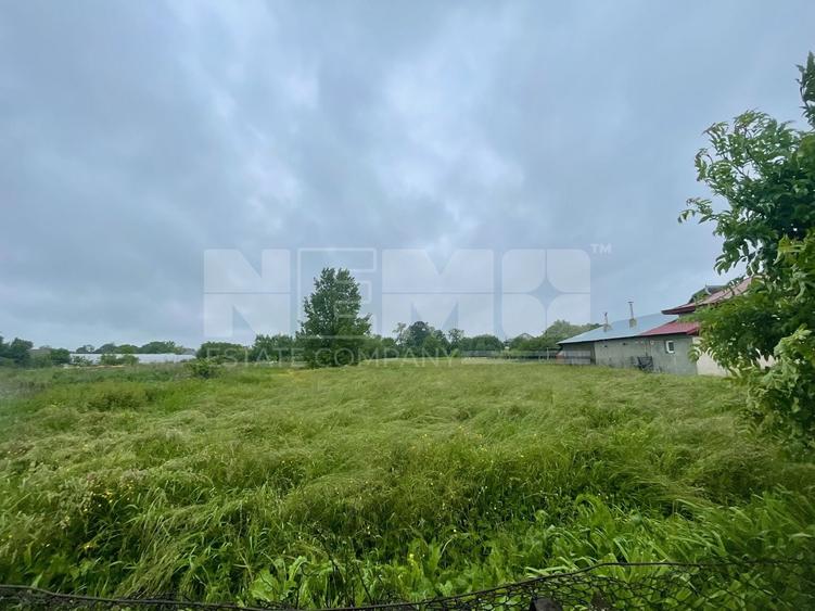 Teren Construcții intravilan de 1100 mp, în Nord