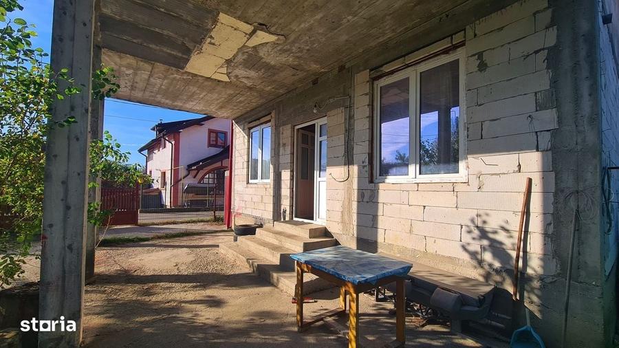 Casă cu 3 camere în Central