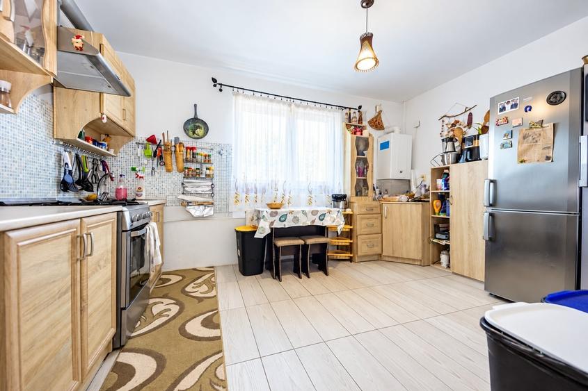 Duplex cu 5 camere cu Canalizare în Lunca Cetățuii