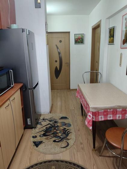 Apartament cu 2 camere decomandat în Republicii