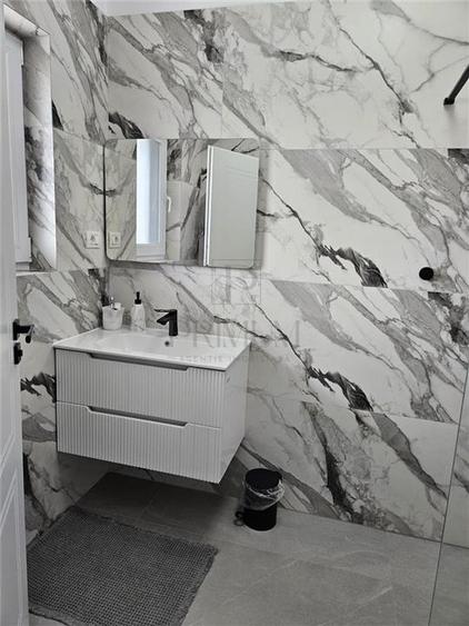 Duplex cu 4 camere cu Canalizare în Moșnița Nouă