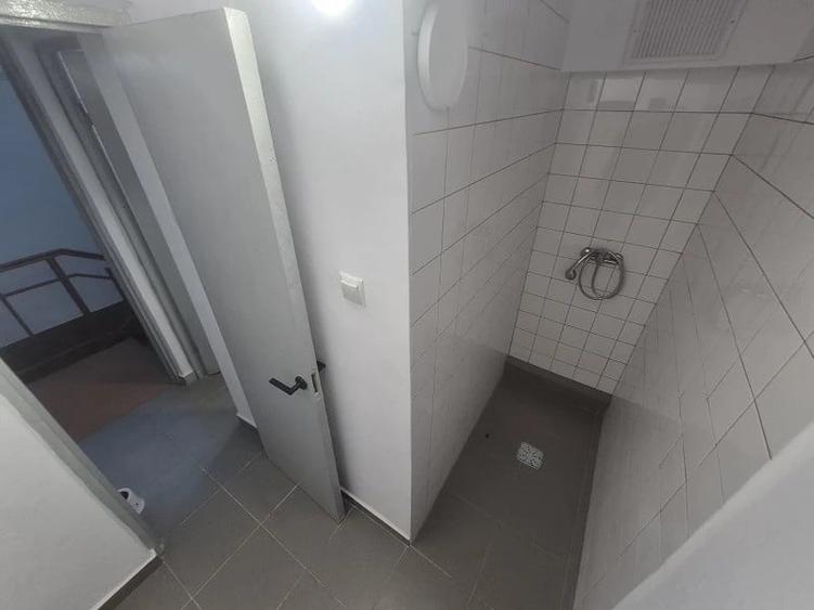 Birou, de 200 mp, în Hala Centrală