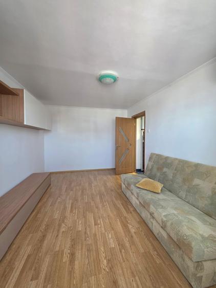 Apartament cu 2 camere decomandat în Titan