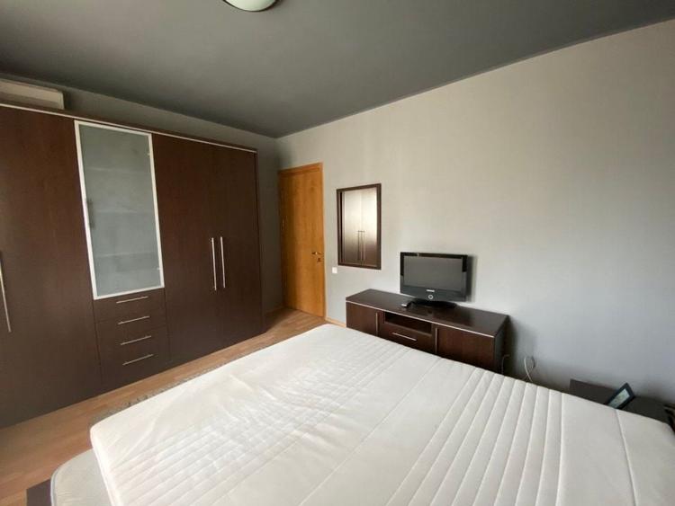 Apartament cu 3 camere decomandat, mobilat în Decebal
