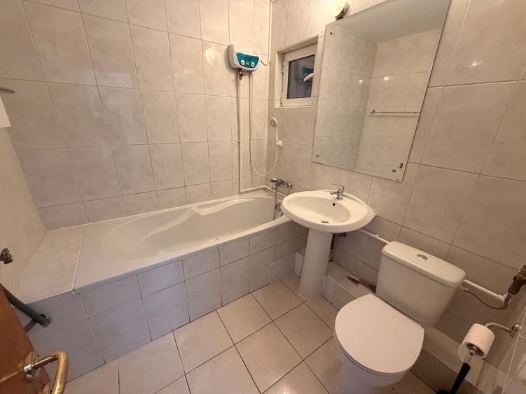 Apartament cu 3 camere, mobilat în 13 Septembrie