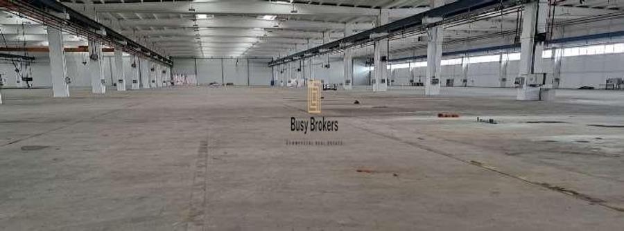 Spațiu industrial, de 2,400 mp, în Central