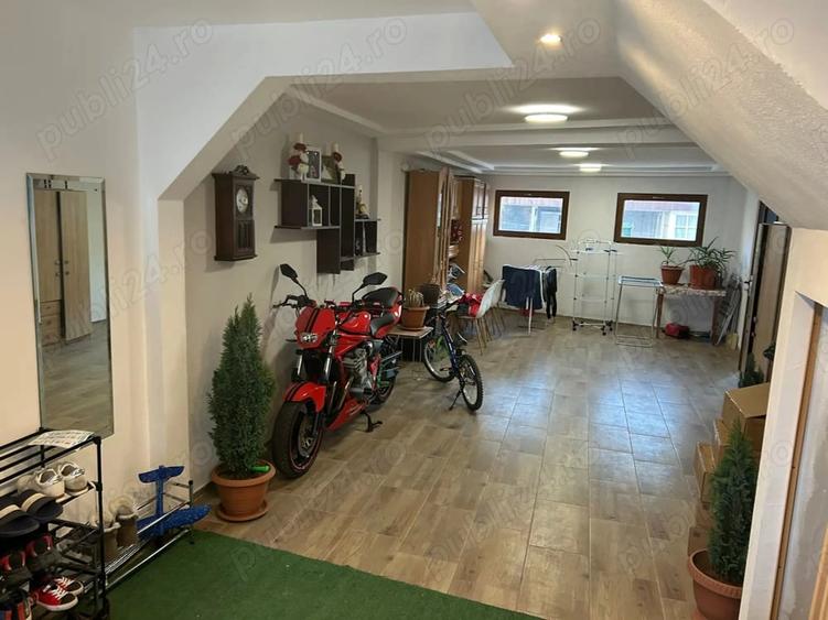 Casă cu 4 camere cu Teren 150 Mp în Central