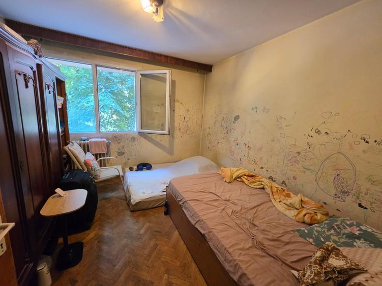 Apartament cu 2 camere decomandat în Titan