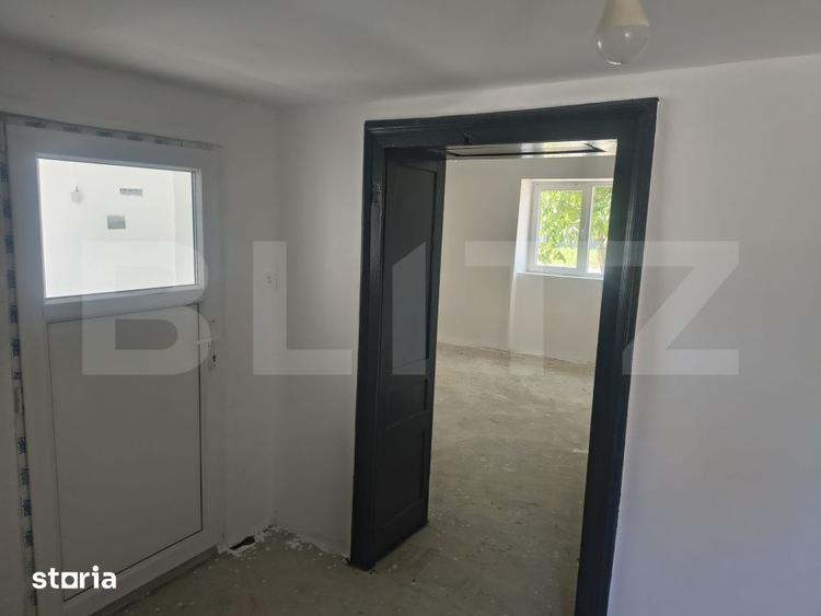 Casă cu 3 camere cu Teren 1500 Mp în Central