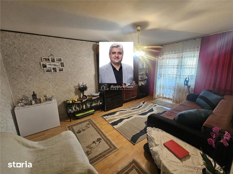 Apartament cu 3 camere decomandat în Central