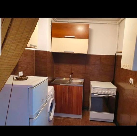 Garsonieră decomandată, mobilată în Exterior Sud