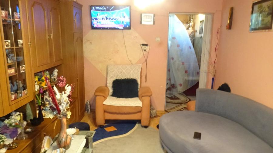 Apartament cu 2 camere decomandat în Micro 15