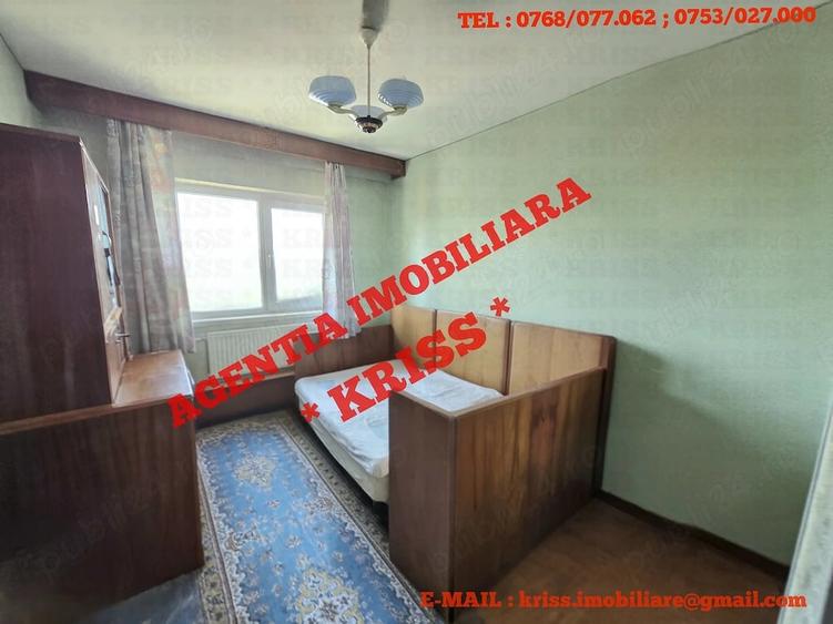 Apartament cu 3 camere decomandat în Craiovei