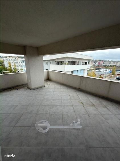 Apartament cu 3 camere în Sud