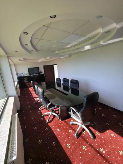 Spațiu comercial, de 4,850 mp, în Vest