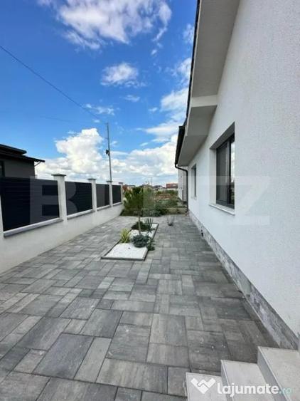 Casă cu 7 camere cu Teren 488 Mp în Seleuș