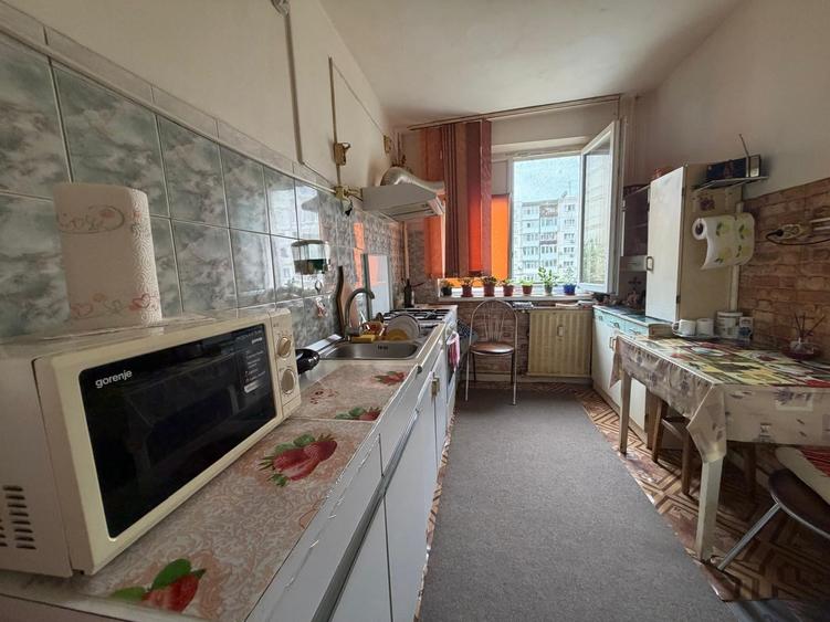 Apartament cu 2 camere decomandat, mobilat în Militari