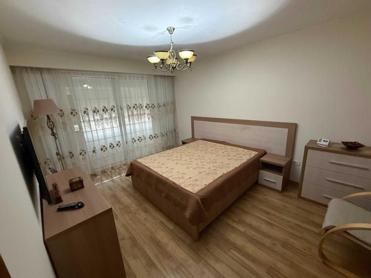 Apartament cu 2 camere decomandat în Exterior Vest