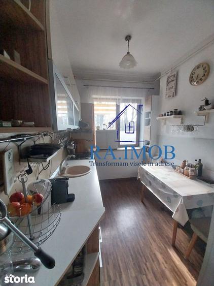 Apartament cu 3 camere decomandat în Ultracentral