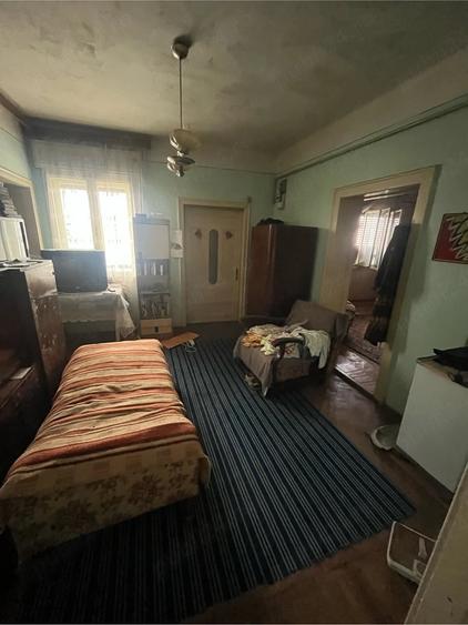 Casă cu 4 camere cu Teren 500 Mp în Central