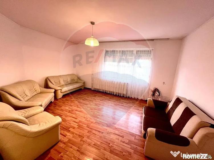 Casă cu 7 camere cu Teren 541 Mp în Oncea