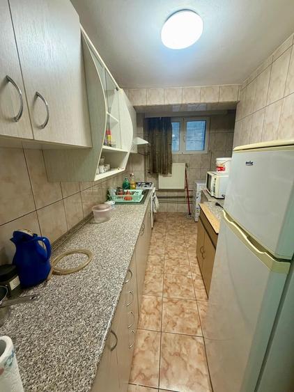 Casă individuală cu 4 camere cu Garaj în Cetate