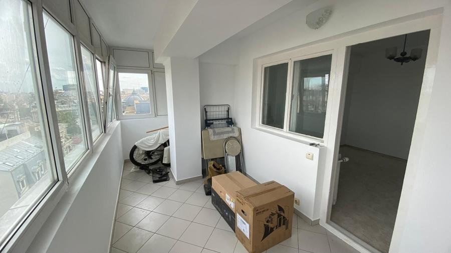 Apartament cu 4 camere decomandat în Amzei