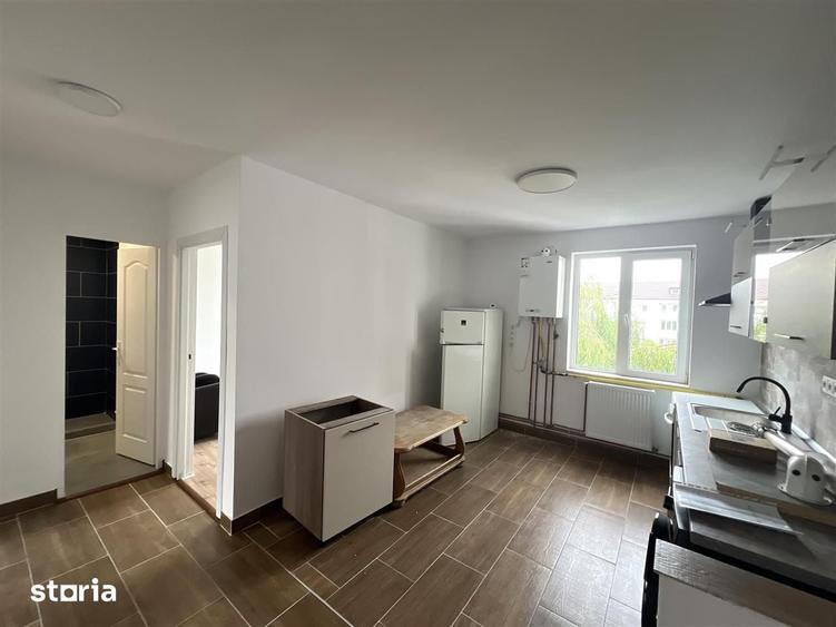 Apartament cu 3 camere decomandat în Decebal