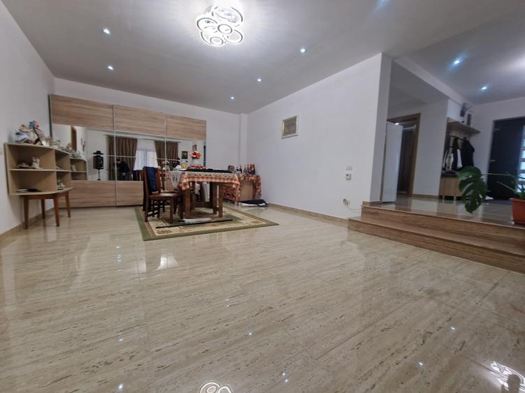 Casă individuală cu 5 camere cu Teren 420 Mp în Cumpăna