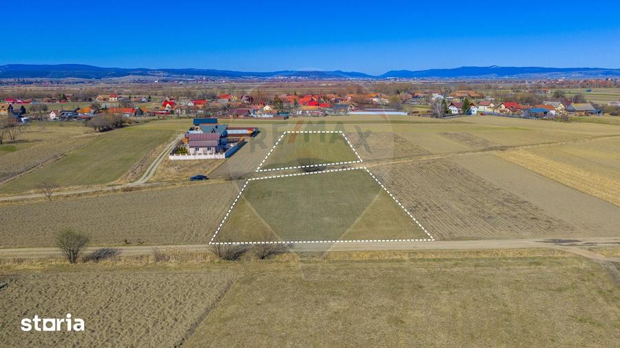 Teren de 3700 mp, în Prejmer