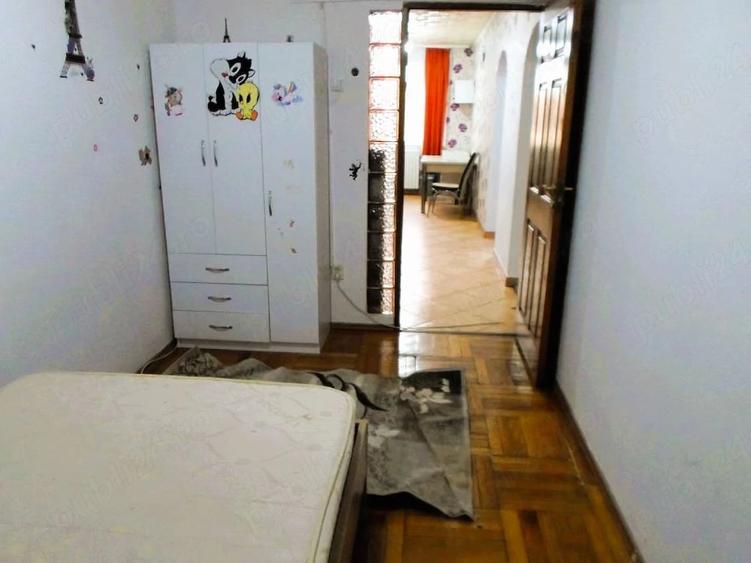 Apartament cu 3 camere decomandat în Sud