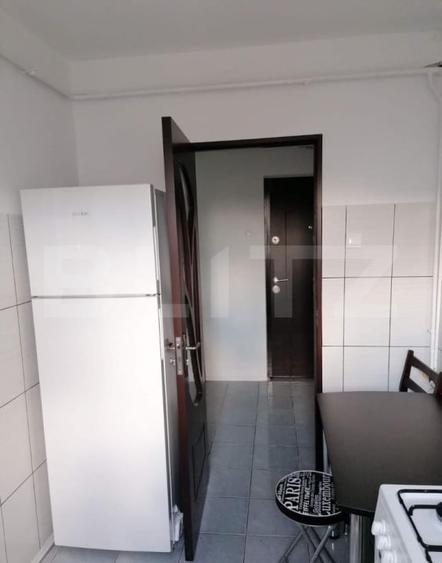 Apartament cu 2 camere decomandat, mobilat în Podul de Piatră