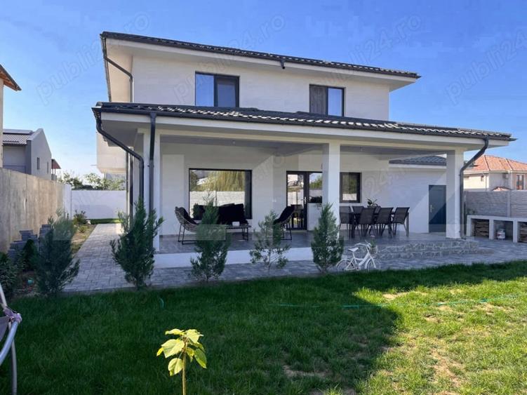 Casă individuală cu 4 camere cu Canalizare în Exterior Est