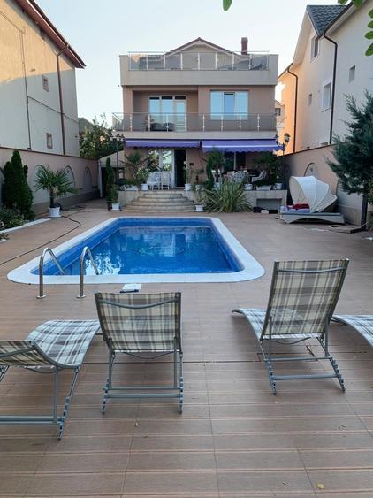 Casă individuală cu 6 camere cu Piscina în Sud-Est